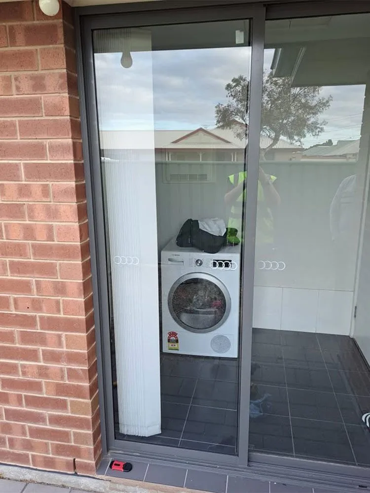 24/7 Emergency Glass Repair & Glazier Adelaide