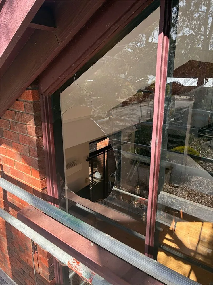 24/7 Emergency Glass Repair & Glazier Adelaide