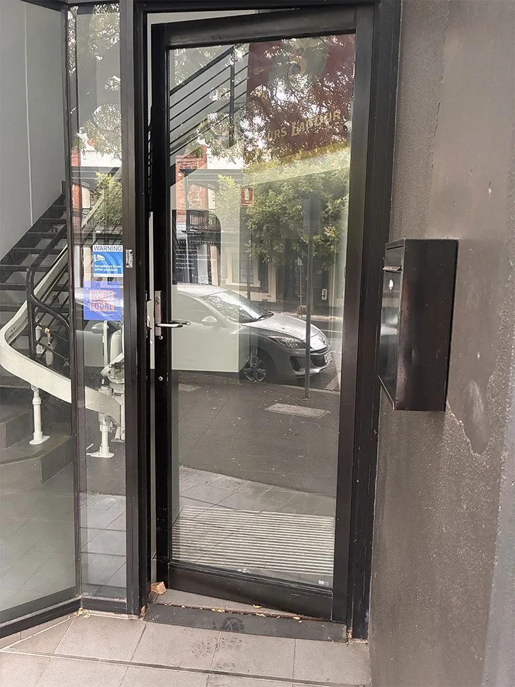 24/7 Emergency Glass Repair & Glazier Adelaide