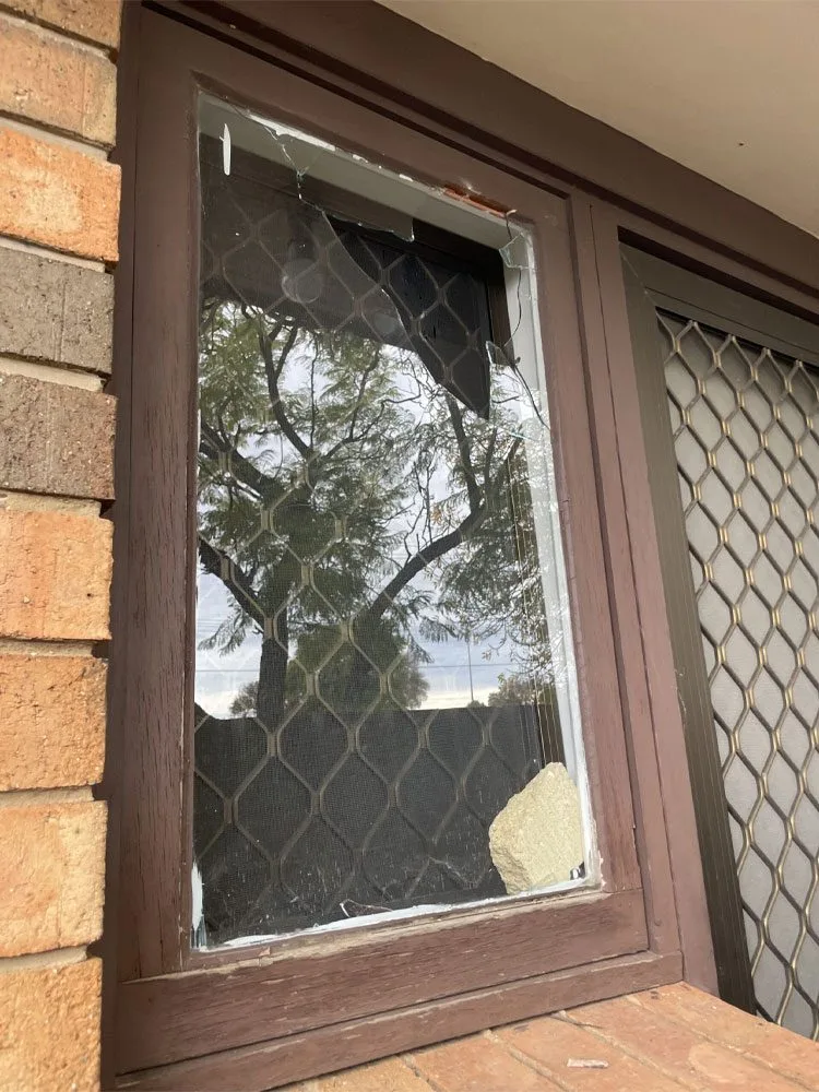 24/7 Emergency Glass Repair & Glazier Adelaide