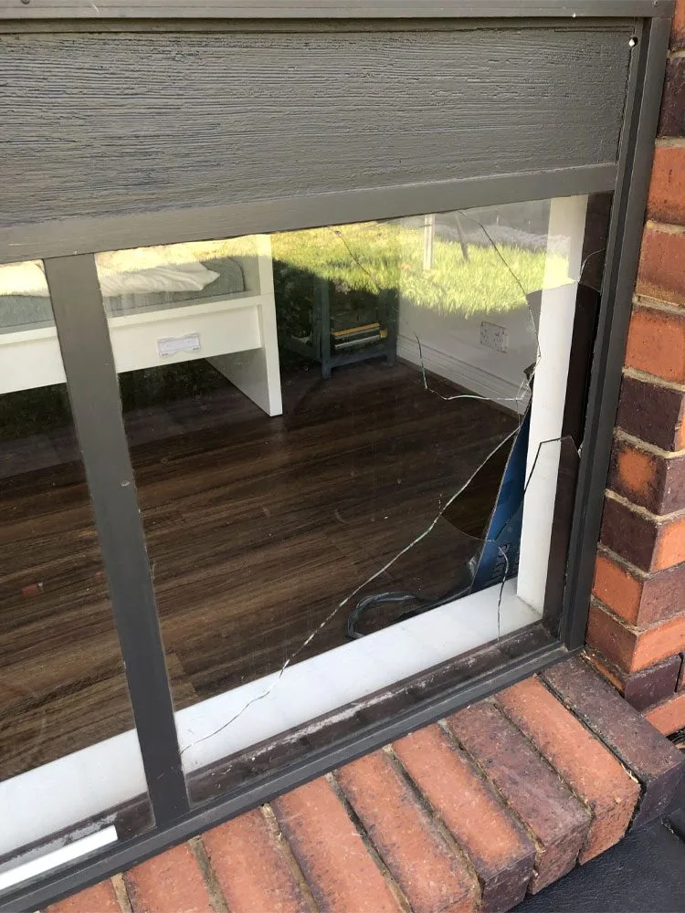 24/7 Emergency Glass Repair & Glazier Adelaide