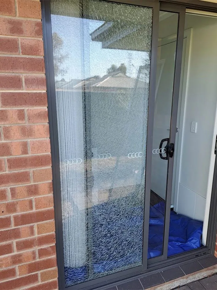 24/7 Emergency Glass Repair & Glazier Adelaide