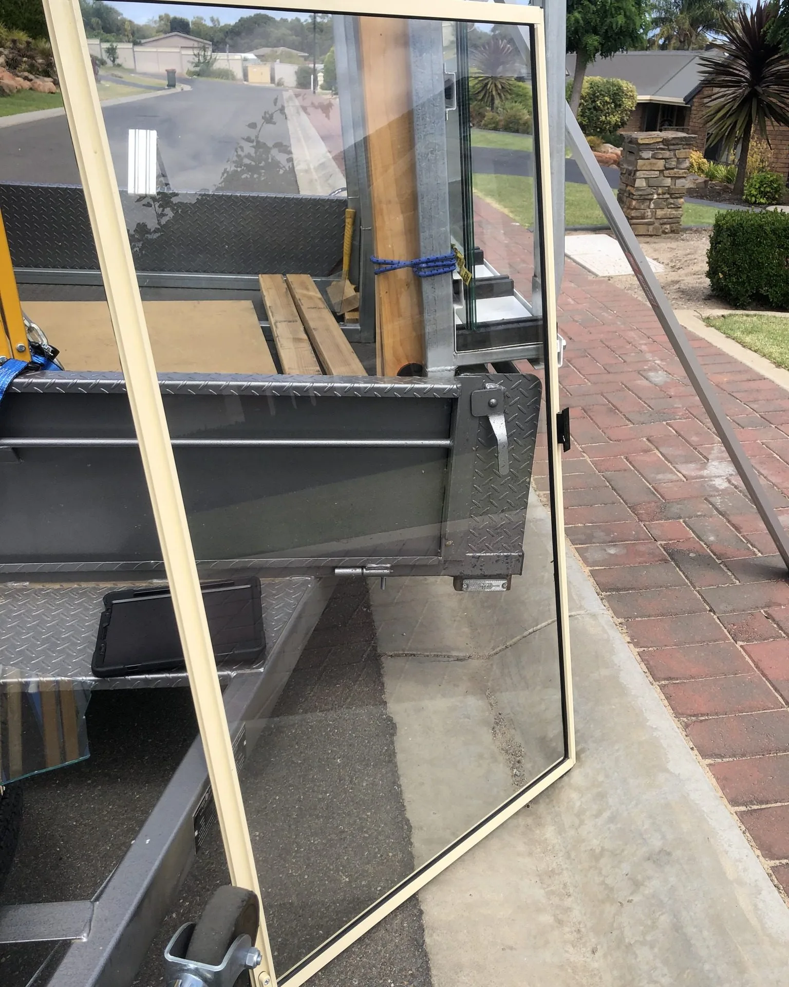 24/7 Emergency Glass Repair