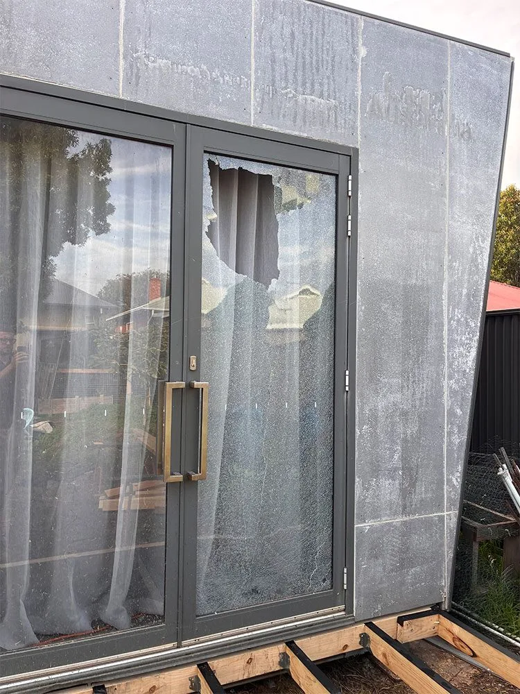24/7 Emergency Glass Repair