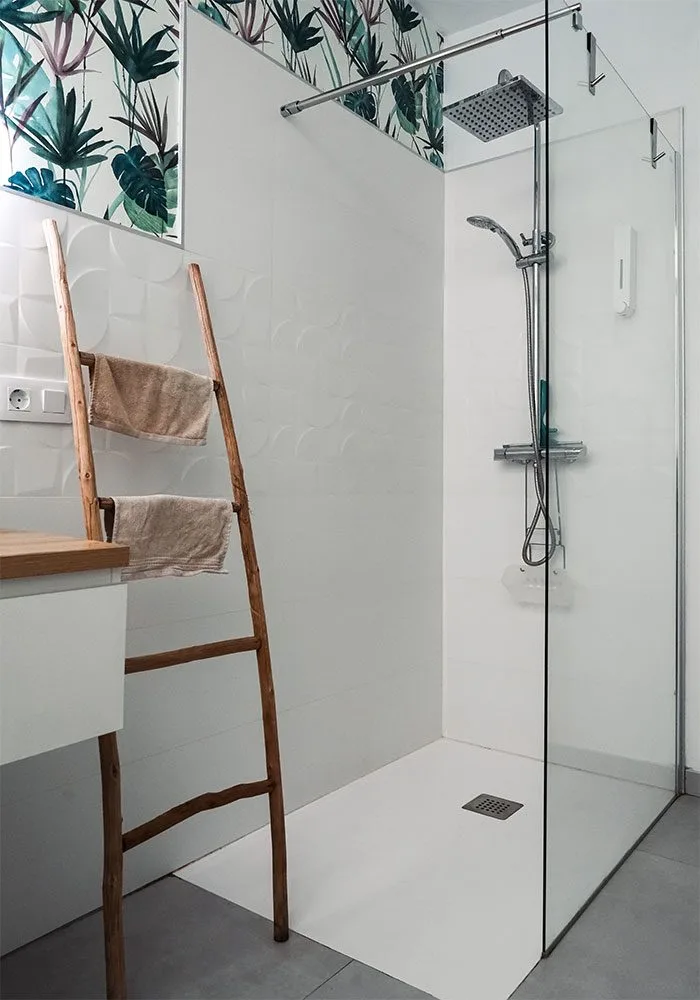 how to clean a shower glass screen